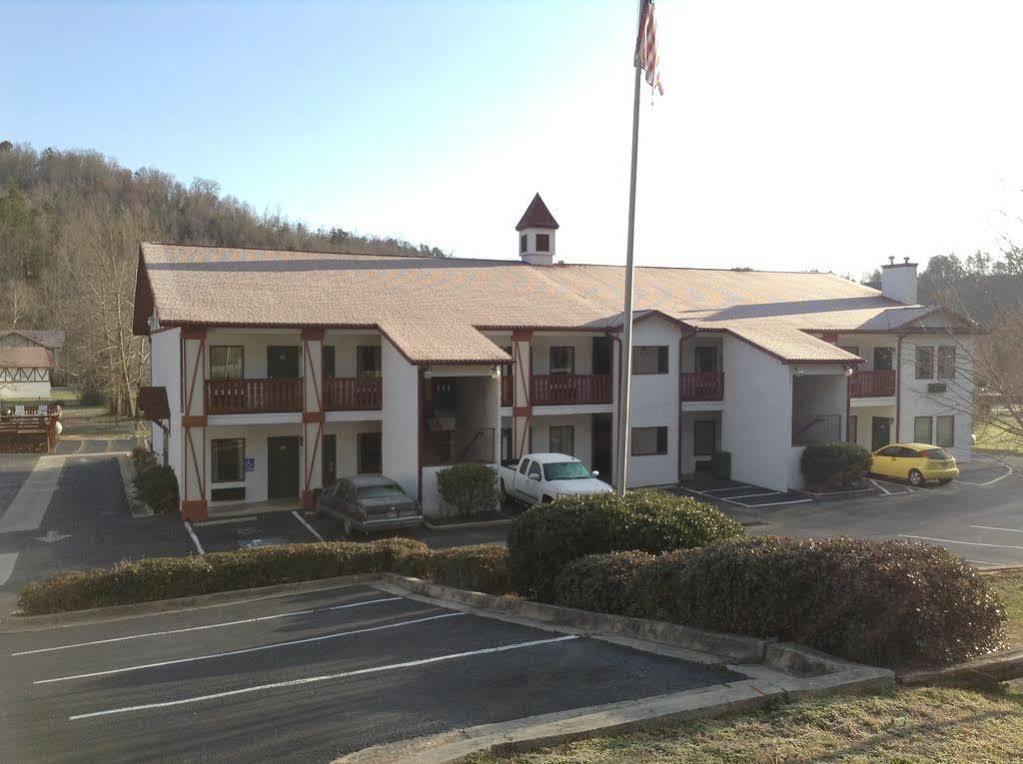 Surestay By Western Downtown Hotel Helen