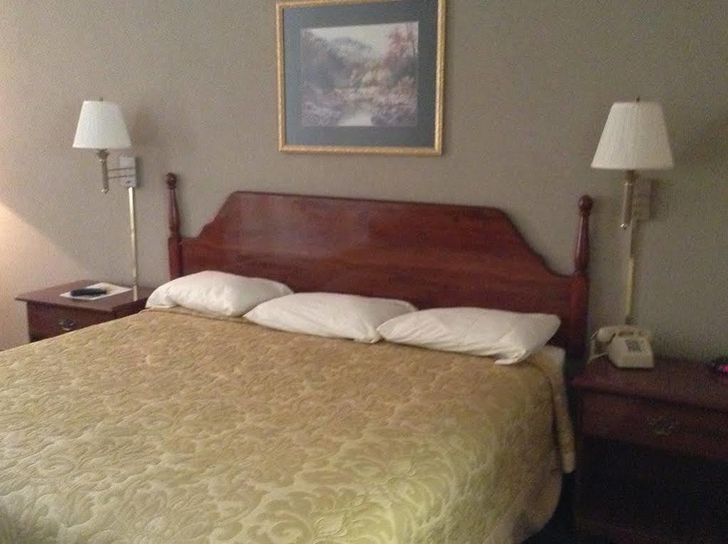 Surestay By Western Downtown Hotel 3*